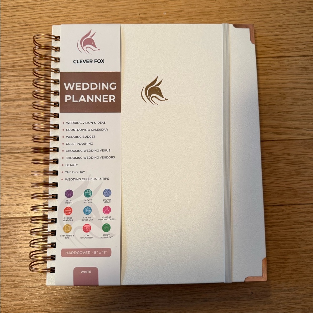 NEW Cream Wedding Planner